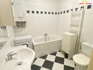 Pronájem bytu 2+1, Praha - Žižkov, Biskupcova, 60 m2