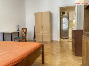 Pronájem bytu 2+1, Praha - Žižkov, Biskupcova, 52 m2
