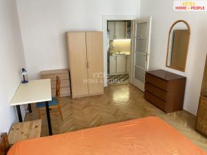 Pronájem bytu 2+1, Praha - Žižkov, Biskupcova, 52 m2