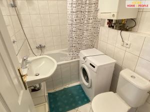 Pronájem bytu 2+1, Praha - Žižkov, Biskupcova, 52 m2