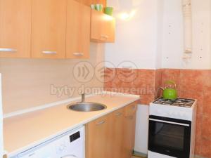 Pronájem bytu 1+1, Cheb, Růžová, 32 m2