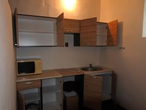 Pronájem výrobních prostor, Lišov - Hůrky, 150 m2