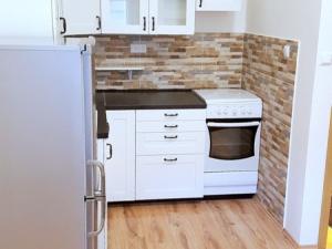 Pronájem bytu 2+kk, Praha - Košíře, Mahenova, 40 m2