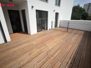 Pronájem bytu 1+kk, Zlín, Tyršovo nábřeží, 28 m2