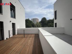 Pronájem bytu 1+kk, Zlín, Tyršovo nábřeží, 28 m2