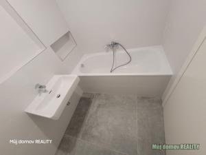 Pronájem bytu 2+kk, Praha - Radlice, U Komína, 54 m2