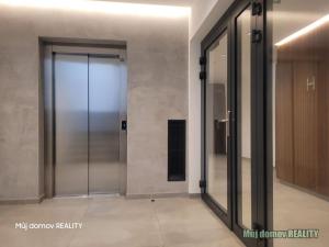 Pronájem bytu 2+kk, Praha - Radlice, U Komína, 54 m2