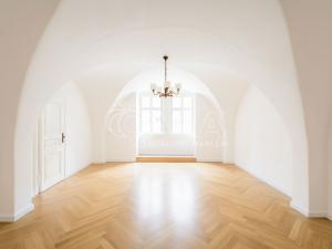 Prodej činžovního domu, Znojmo, Velká Mikulášská, 828 m2