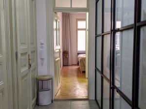Pronájem bytu 2+kk, Praha - Bubeneč, Na výšinách, 53 m2