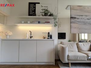 Pronájem bytu 2+kk, Praha - Bubeneč, Na výšinách, 53 m2