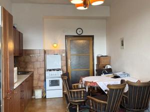 Prodej bytu 2+kk, Praha, Černokostelecká, 47 m2