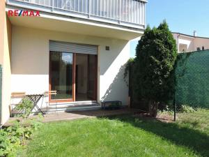 Pronájem bytu 1+kk, Hostivice, B. Němcové, 28 m2