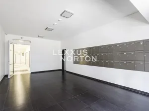 Prodej bytu 1+kk, Praha - Vysočany, Strnadových, 34 m2