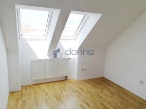 Pronájem bytu 2+kk, Praha, Bořivojova, 44 m2