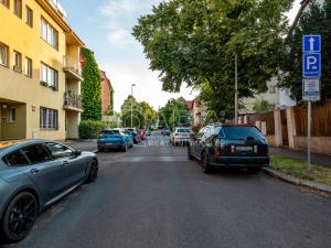 Pronájem bytu 2+kk, Praha - Žižkov, U kněžské louky, 42 m2
