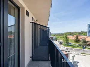 Pronájem bytu 1+kk, Praha - Kyje, Za černým mostem, 27 m2