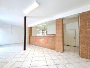 Pronájem skladu, Kladno, Josefa Hoffmanna, 180 m2