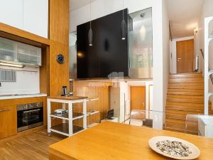 Pronájem bytu 2+kk, Praha - Nové Město, Senovážné náměstí, 73 m2