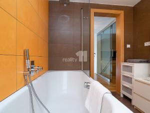 Pronájem bytu 2+kk, Praha - Nové Město, Senovážné náměstí, 73 m2