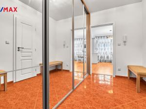 Prodej bytu 3+1, Karlovy Vary, Raisova, 118 m2