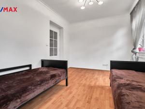 Prodej bytu 3+1, Karlovy Vary, Raisova, 118 m2