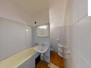 Pronájem bytu 2+kk, Pardubice, Lonkova, 53 m2