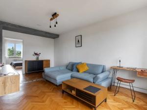 Prodej bytu 2+1, Mníšek pod Brdy, Jana Šťastného, 51 m2