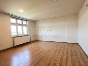 Pronájem bytu 2+1, Fryšták, náměstí Míru, 84 m2