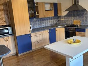 Prodej bytu 4+kk, Karlovy Vary - Rybáře, Sokolovská, 75 m2