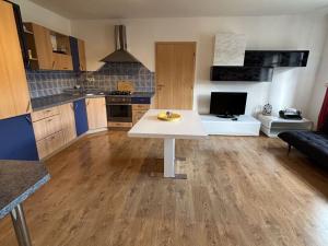 Prodej bytu 4+kk, Karlovy Vary - Rybáře, Sokolovská, 75 m2