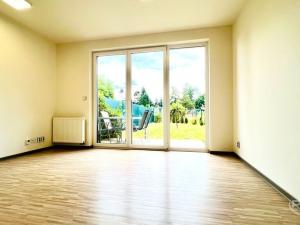 Prodej bytu 2+kk, Vestec, U Hrubých, 42 m2