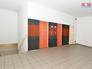 Pronájem bytu 1+kk, Pardubice - Zelené Předměstí, nábřeží Závodu míru, 32 m2