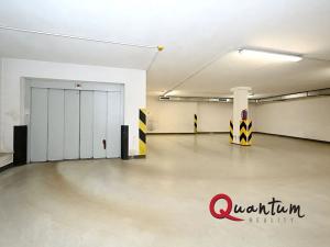 Pronájem garážového stání, Praha - Košíře, Musílkova, 12 m2