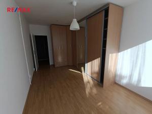 Pronájem bytu 4+kk, Praha - Kobylisy, Rajmonova, 91 m2
