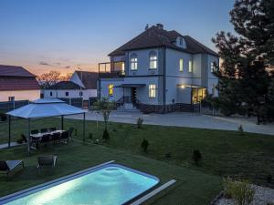 Prodej rodinného domu, Žatec - Záhoří, 382 m2