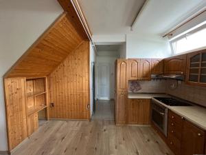 Pronájem bytu 3+1, Kamenný Újezd, Dělnická, 63 m2