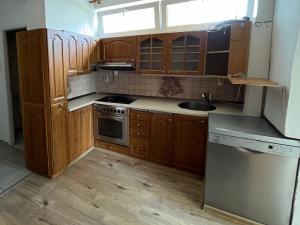 Pronájem bytu 3+1, Kamenný Újezd, Dělnická, 63 m2
