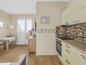 Pronájem bytu 1+kk, Praha, Sobotecká, 24 m2