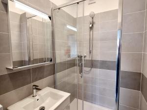 Pronájem bytu 2+kk, Praha - Břevnov, Nad Kajetánkou, 48 m2