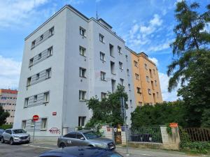 Pronájem bytu 2+kk, Praha - Břevnov, Nad Kajetánkou, 48 m2