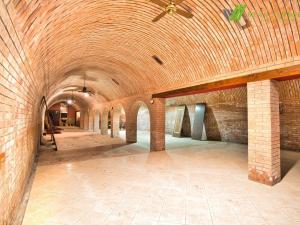 Prodej obchodního prostoru, Tvarožná Lhota, 750 m2