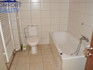 Prodej kanceláře, Loužnice, 561 m2