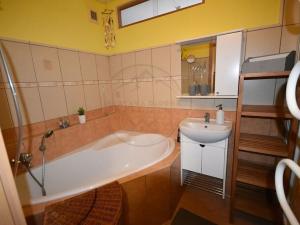 Pronájem bytu 4+1, Jeseník, Čechova, 74 m2