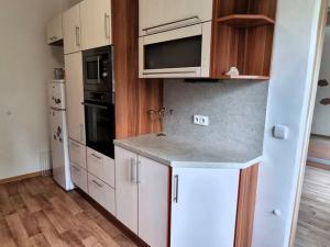 Pronájem bytu 2+1, Opava, Na Rybníčku, 65 m2