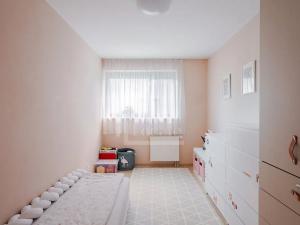 Pronájem bytu 3+kk, Praha - Záběhlice, Podle náhonu, 70 m2