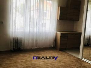 Pronájem bytu 1+kk, Podbořany, Husova, 24 m2