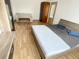Pronájem bytu 2+kk, Praha - Hostivař, plukovníka Mráze, 40 m2
