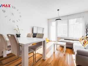 Pronájem bytu 3+kk, Praha - Čakovice, Hakenova, 75 m2