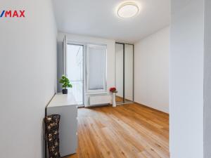 Pronájem bytu 3+kk, Praha - Čakovice, Hakenova, 75 m2