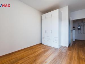 Pronájem bytu 3+kk, Praha - Čakovice, Hakenova, 75 m2